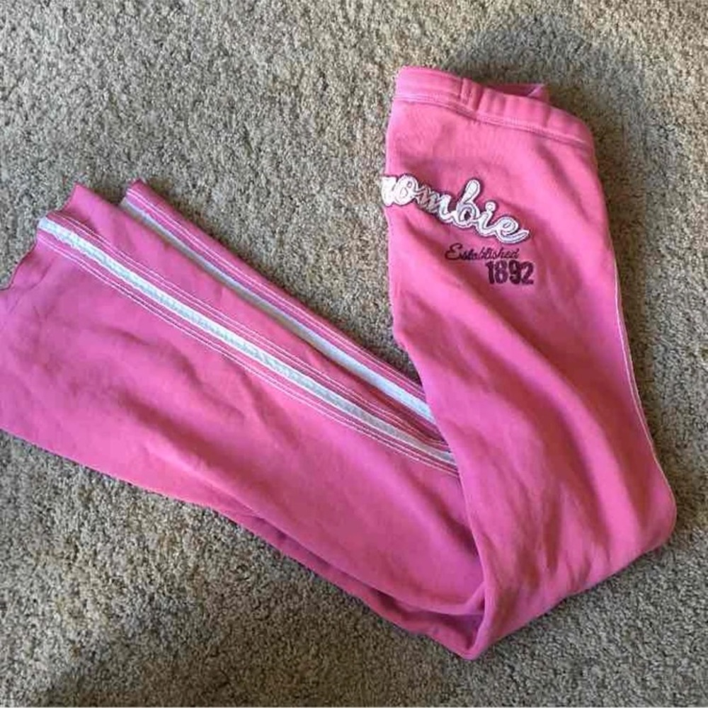 IN SEARCH OF ISO Girls Abercrombie sweatpants pink
